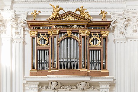 St. Ursenkathedrale | Solothurn Die St. Ursenkathedrale ist das wichtigste Bauwerk des Frühklassismus in der Schweiz, erbaut 1762-1773 vom Architekten Gaetano Matteo Pisoni aus Ascona.
